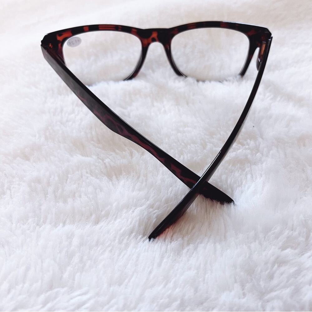 Tyler Brown Rectangular Reader Glasses - Picture 9 of 10